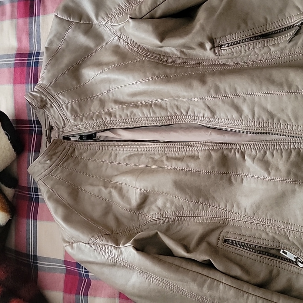 Beige leather jacket size xxl